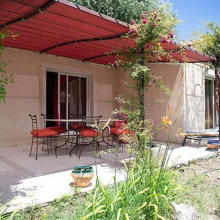 Petit Paradis . Pujaut Exterior foto